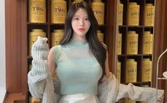 每走一步就会深深的撞一下